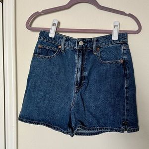 Gap high rise mom medium wash jean shorts